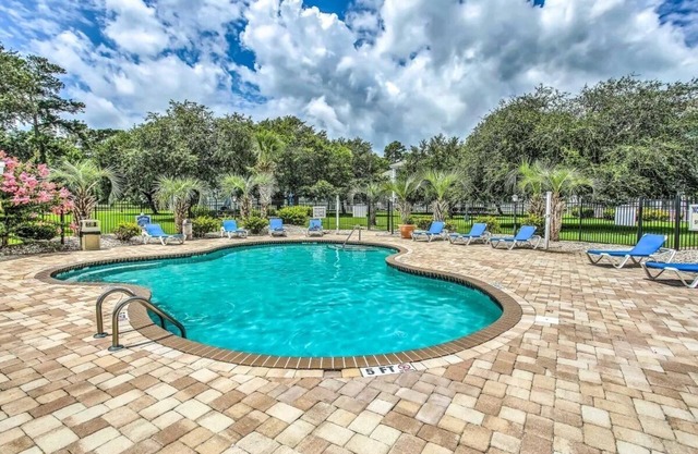Endless Summer Cozy Condo at Magnolia Place - Golf Course Views!