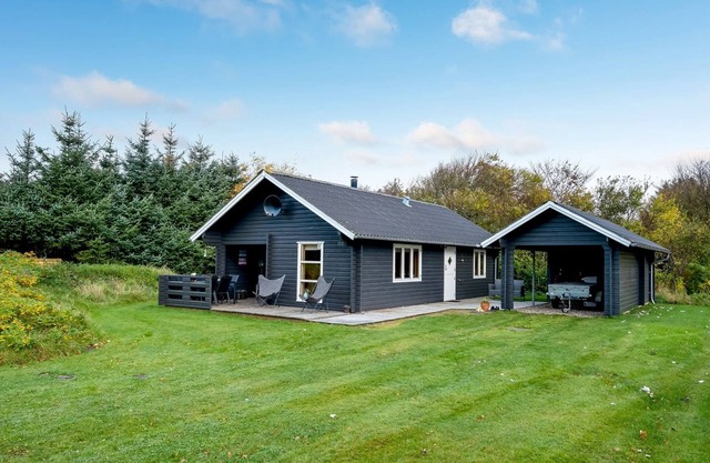 "Engeline" - 300m to the fjord by Interhome