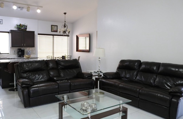 Enjoy a peaceful, comfortable, unique and family-friendly time at Casa Leeza.