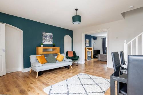 Enjoy A Spacious 3 Br Home