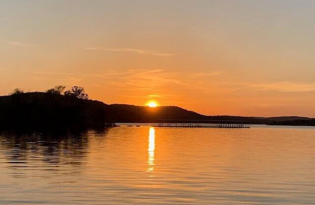 Enjoy Being Dockside on Table Rock Lake-Walk-In Level-Dog Friendly-Free Tickets!