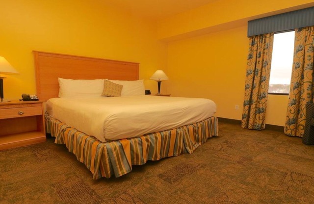 Enjoy Virginia Beach for one week in August!