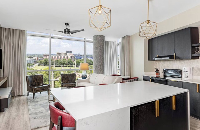 Enjoy your stay in the heart of Downtown Atlanta