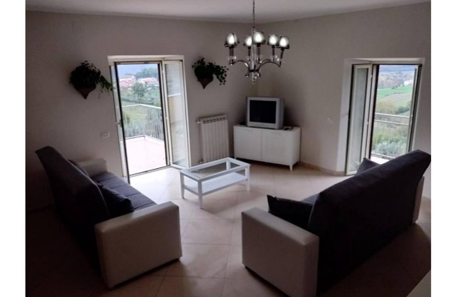 Entire Apartment overlooking Picinisco, Outside Terrace, Free Parking, Sleeps 8