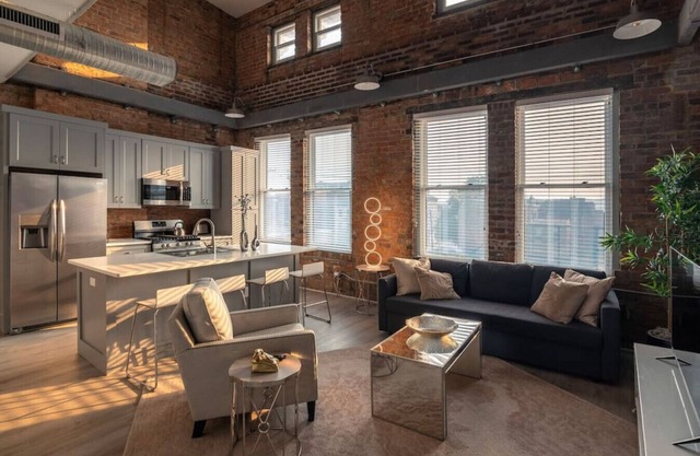 Entire Historic Building: Sleeps 30