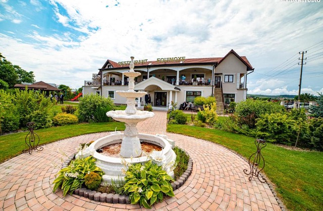 Equinoxe Royal Reghin