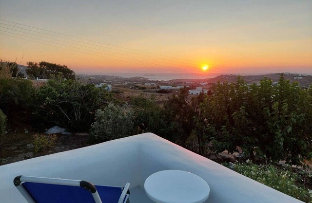 Eric's Retreat, Cosy, Spacious 60m2, sunset view.n