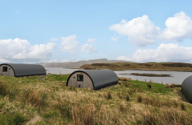 ERRAID, pet friendly, with a garden in Cullipool, Isle Of Luing