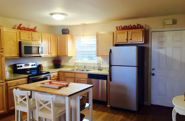 Escape to beautiful Amelia Island for your vacation! LICENSE # RRDP-001317-2019