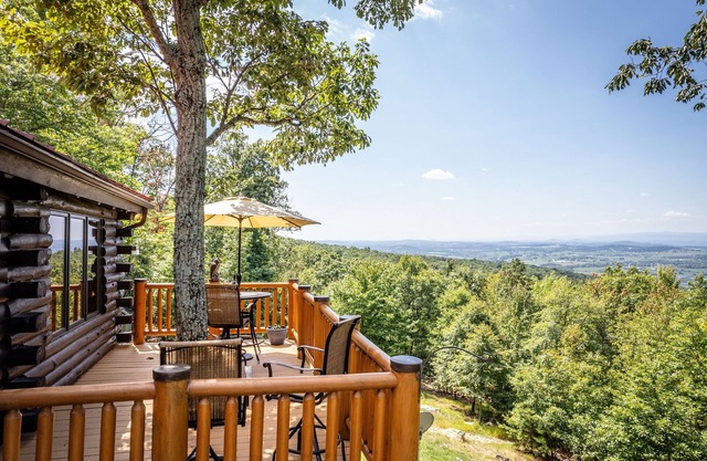 Escape to Cozy Luxury in This Mountain Log Retreat