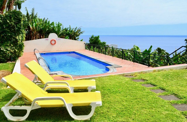 Esmee Apartment, Big Terrace with Sea View!