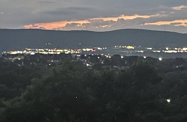 Espectacular view to the city of Scranton from your bedroom window