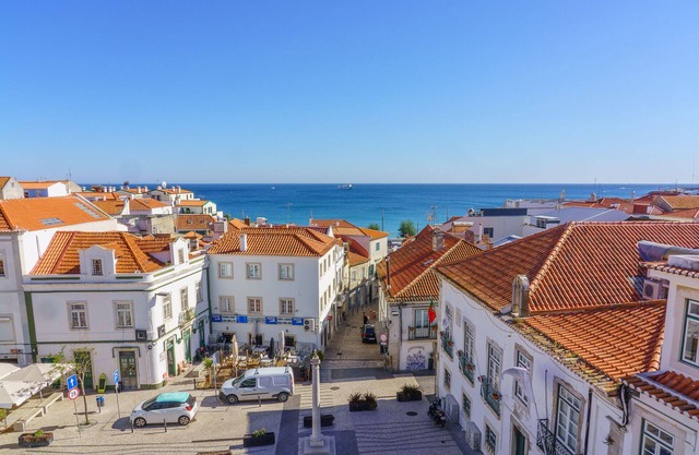"Estrela de Sesimbra" is the Star of Sesimbra
