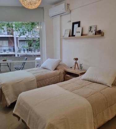 Estudio amplio y moderno en Belgrano.
