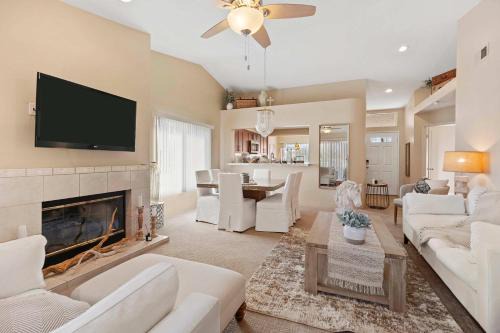 Eternal Palms of Desert Falls