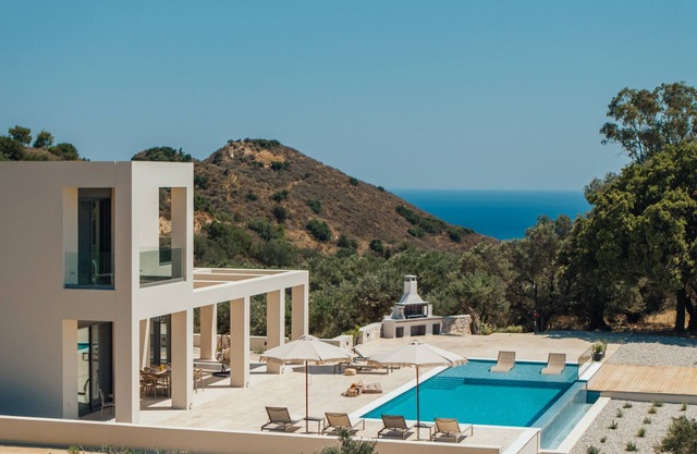 Euphoria Hill 3 Bedroom Villa with Private Pool