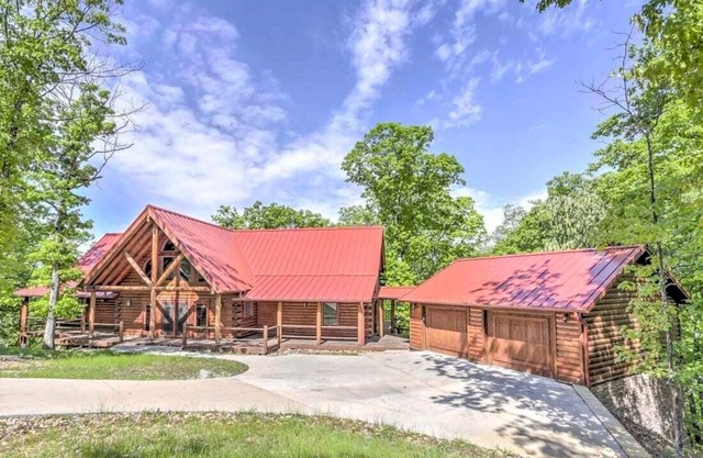 Eureka Springs Mountain Escape!