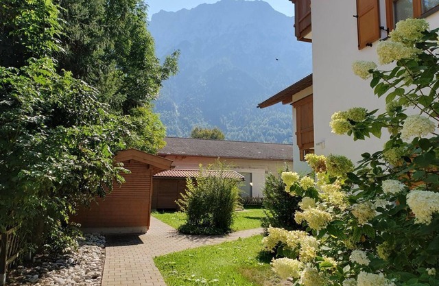 Evelyn - Haus Karwendel, vacation apartment - apartment - 2 bedrooms/shower and bath, WC