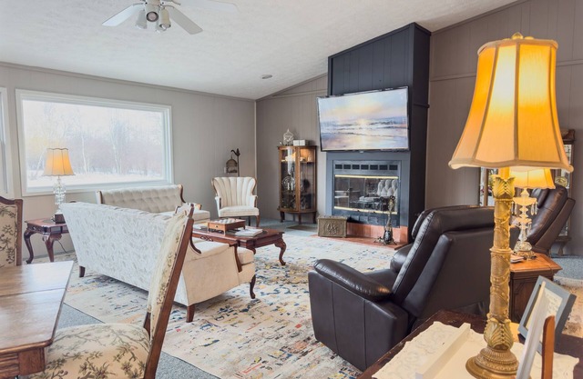 Event Rental 10BR/10BA Sleeps 29 B&B Near The Lake
