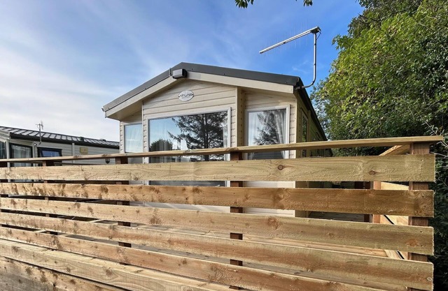 Everglade Superior Chalet