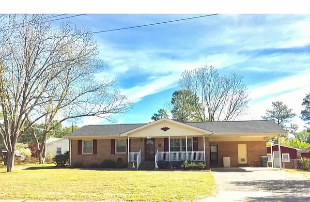 Evergreen Estates 3-Bedroom house Fayetteville w/rental car available msg host