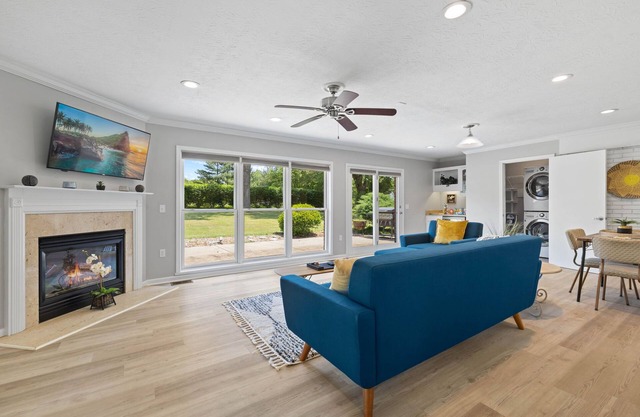 Evergreen: Work Friendly & Near Downtown