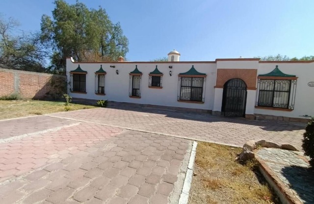 Excelente Casa de Espacios Amplios, Para Reuniones Familires y de Amigos