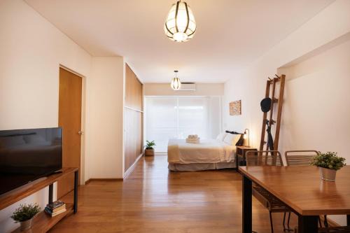 Excelente ubicación! Garage! Elegante y Cálido!