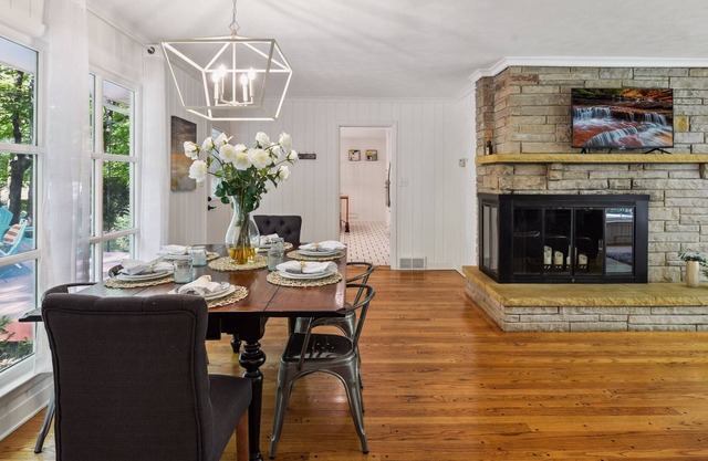 Excelsior Retreat with Private Neighborhood Beach!