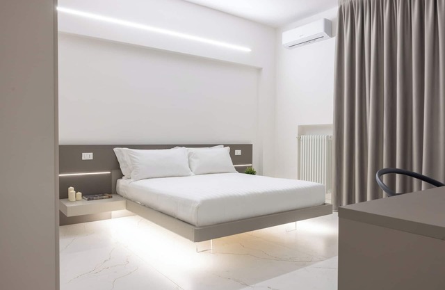 Excelsior Station Suite