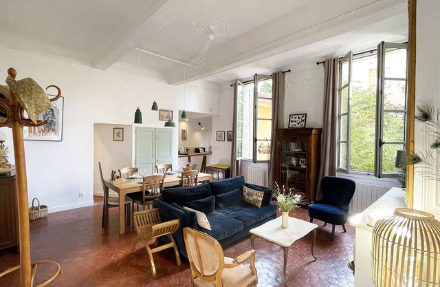 Exceptional 2-bedroom apartment in the Mazarin district