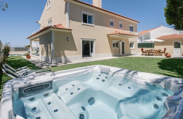 Exceptional Portuguese Villa | 5 Bedrooms | Villa Pinsa Mar | Private Swimming Pool ,Jacuzzi & Games Room | Ericeira