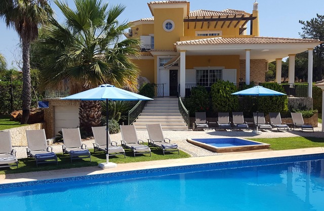 Exclusive 8 bedroom Villa with Private pools, Games Room, Cinema, Gym and Sauna