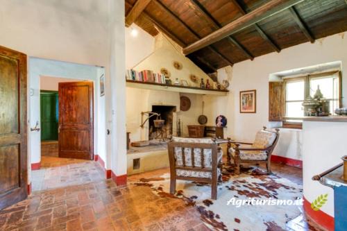 Exclusive apartment with fireplace