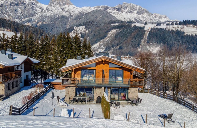 Exclusive chalet with wellness and stunning views