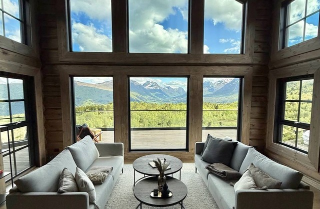 Exclusive Fjord Lodge with Jacuzzi & Epic Views