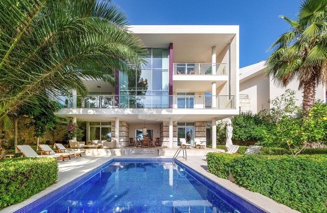 Exclusive, Luxury Private Villa