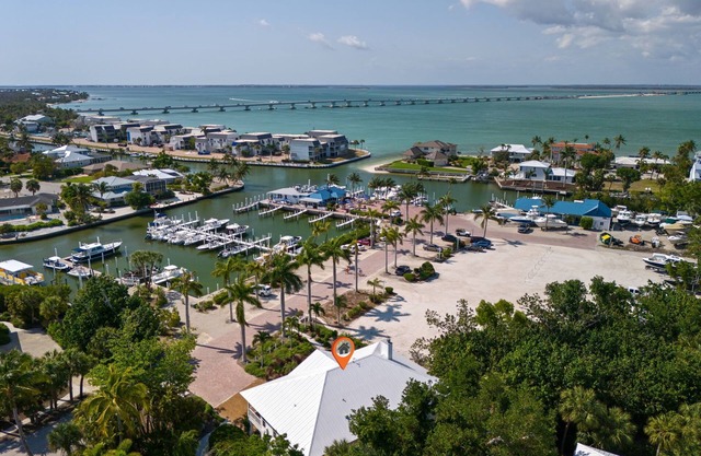 Exclusive Sanibel Marina Residence with Pool