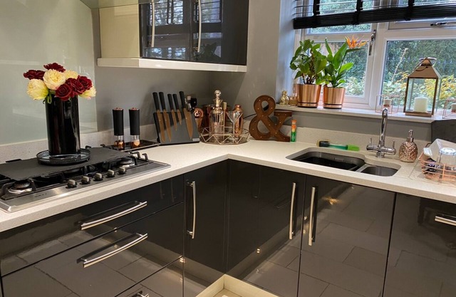 Executive 4 bed Townhouse with gym, hot tub Pet Friendly