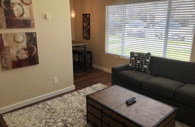 Executive Duplex Pacific Beach w/air conditioning