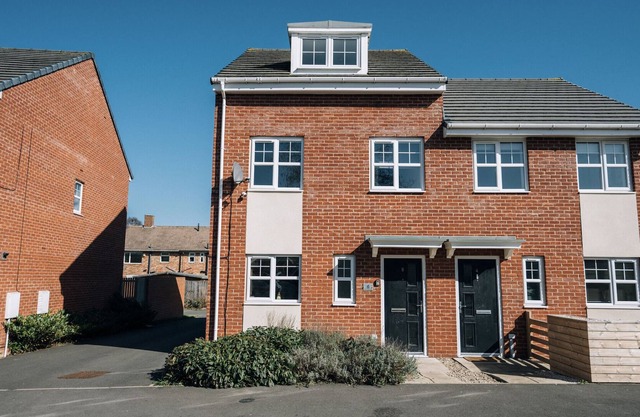 Executive Norton House