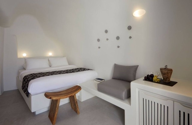 Executive Two-Bedroom Cave Suite