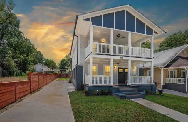 Experience Atlanta in Comfort: 4-Bedroom Home with WiFi, AC & More