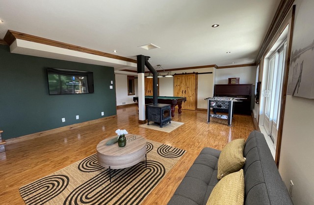 Experience Nature’s Beauty: Rent Our Charming Cottage