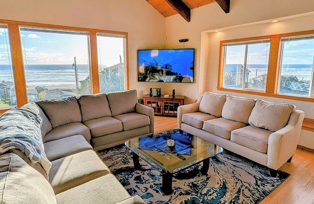 Experience Spacious Coastal Living at Seascape - Stunning Views of Heceta Beach