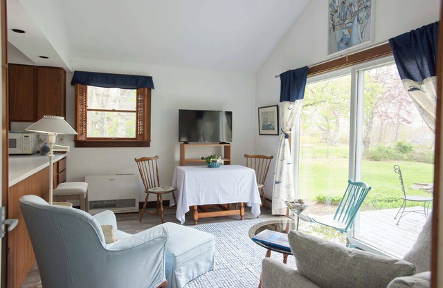 Explore Nature Preserves & Charming Towns from Linda's Landing - Your Boothbay Region Retreat!