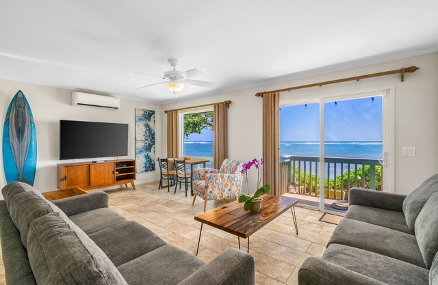Exquisite Oceanfront Home, 4 Bedrooms, 2 Baths, Central A/C, Sleeps 8