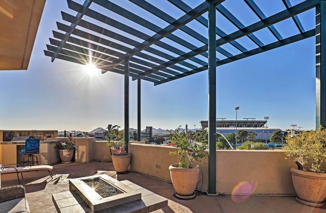 Exquisite Penthouse with Tucson & Mountain Views!