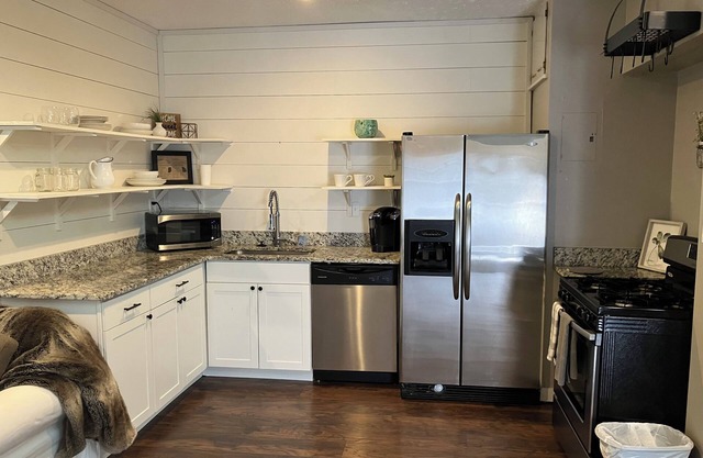 Extended stay apartment near Canton St Roswell