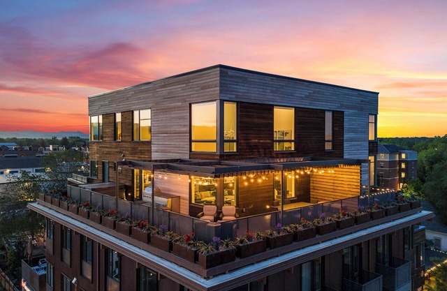 Extended Stay Premier Penthouse in Old Town Foco - River District - Mtn Views